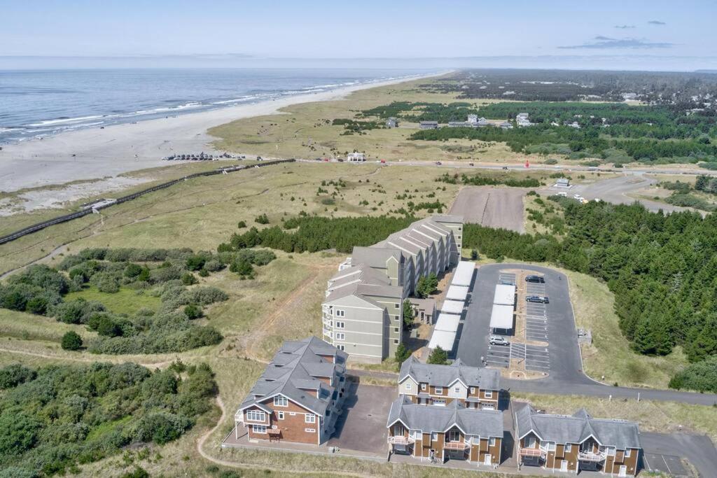 Beach Please-Updated Home With Ocean Views Long Beach Eksteriør billede