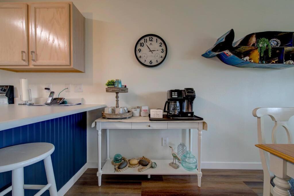 Beach Please-Updated Home With Ocean Views Long Beach Eksteriør billede