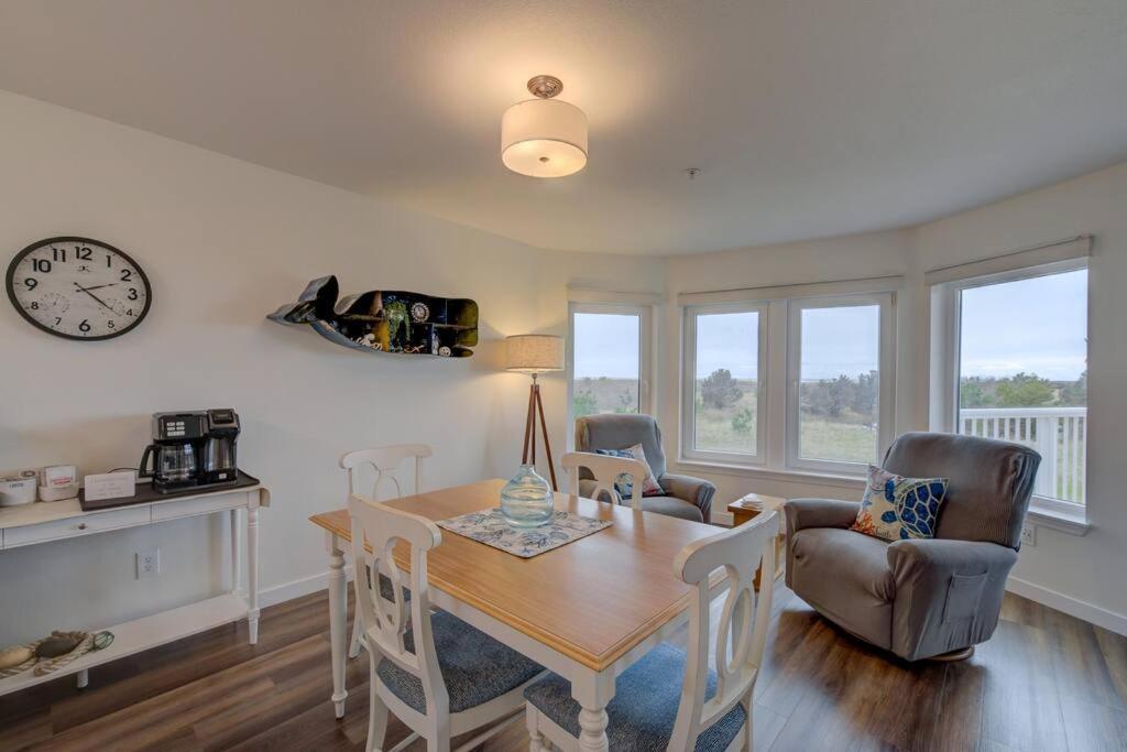 Beach Please-Updated Home With Ocean Views Long Beach Eksteriør billede